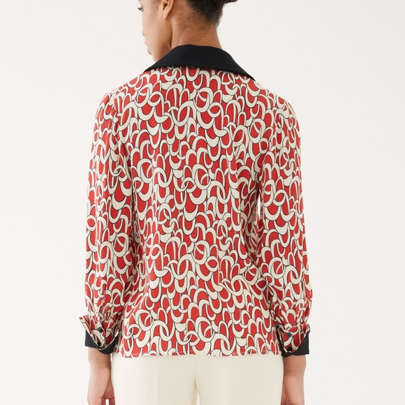 Anthropologie printed blouse. 54% viscose 46% ecovero. Made in Turkey. Size 4 - Picture 2 of 4